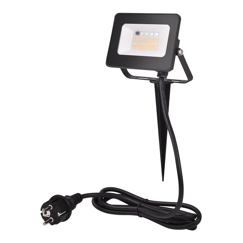 RGBW-Flood-Lamp-with-Remote-Control (1)